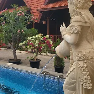 3* Gasthof Uli Wood Villa, Bali - Near Gwk